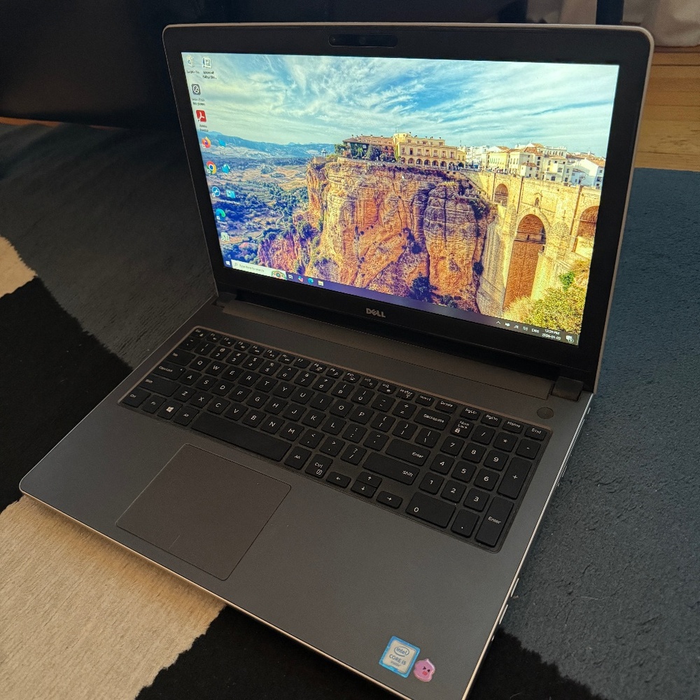 Dell Inspiron laptop computer 5559 Signature Edition works perfect no damage pc!